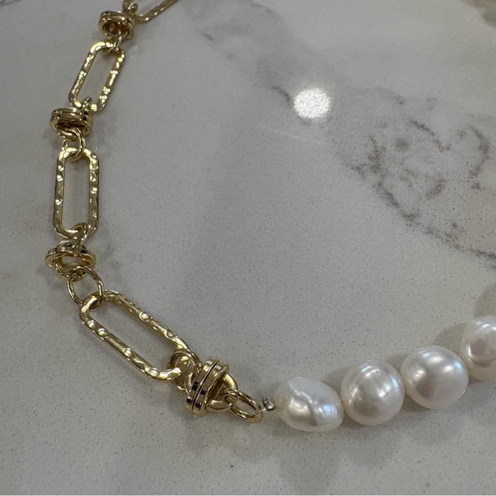 Ann Taylor Gold Link Chain and White Pearl Mixed Necklace - Picture 5 of 9